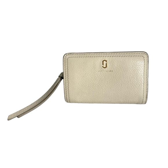 Marc Jacobs Cream w Golden Logo Snapshot soft Leather Top Zip  Multi Wallet - Picture 1 of 13